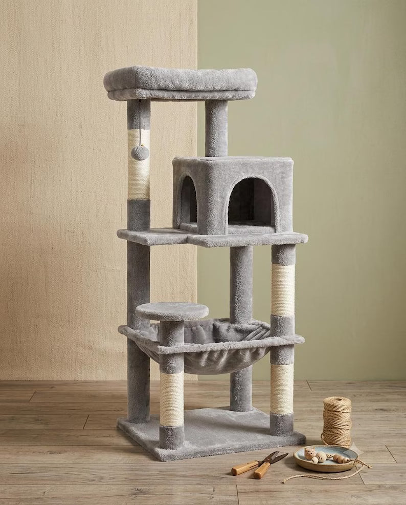 Albero tiragraffi moderno grigio con torre, cuccia, amaca e tiragraffi in sisal